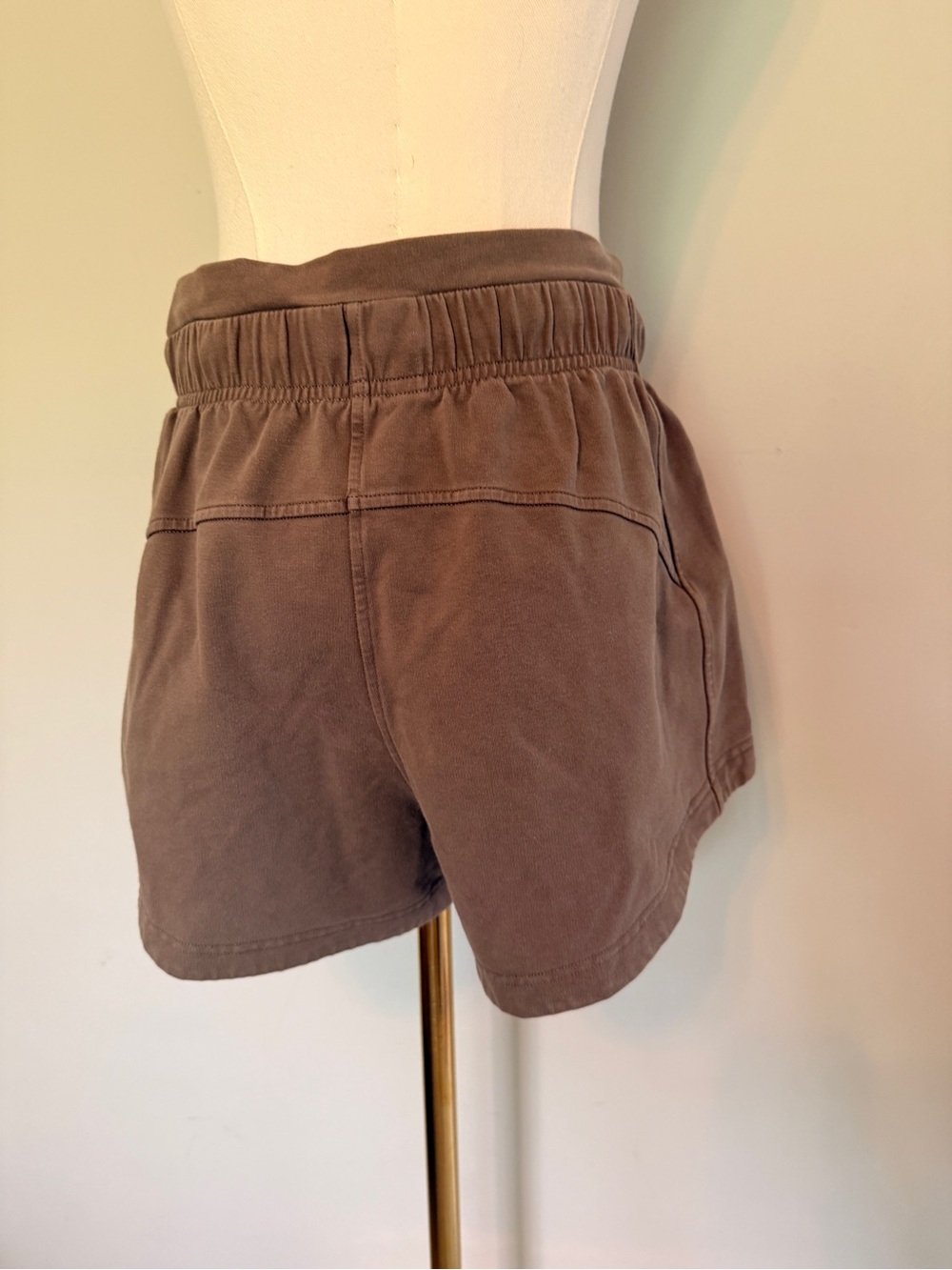 Lululemon Inner Glow Shorts - Picture 4 of 5